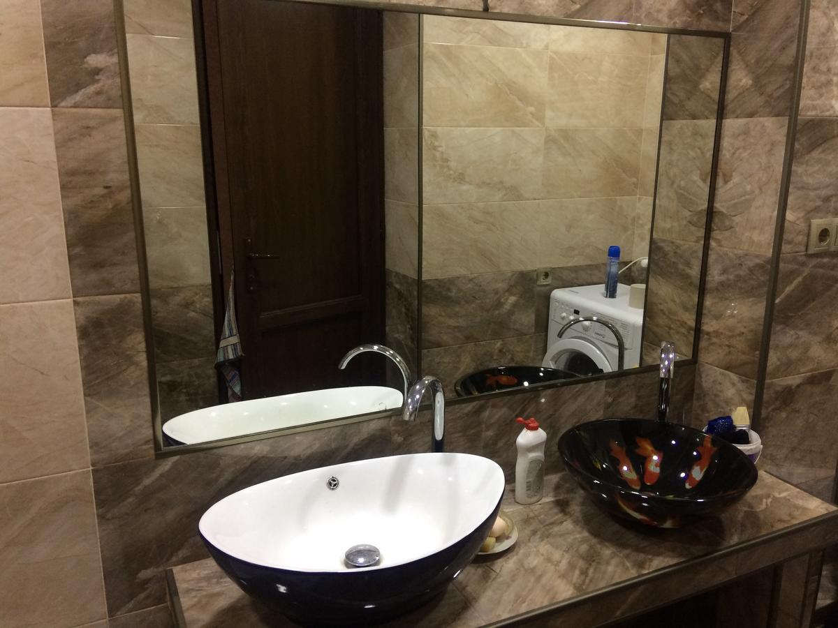 Vip Apartment At Gamrekeli Str 1 Tbilisi Exterior foto